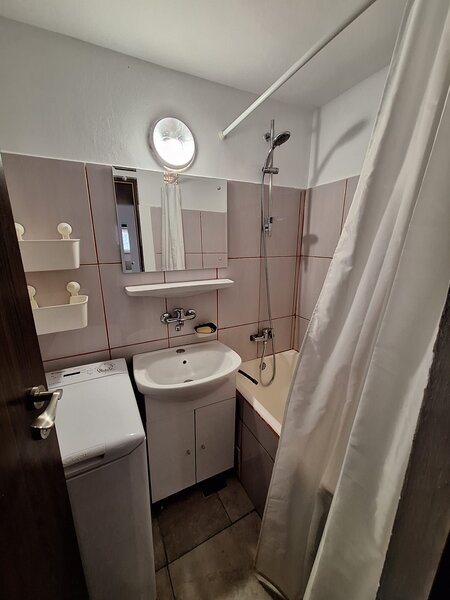 Piata Amzei, Piata Romana, Magheru, ASE, inchiriere apartament 3 camere